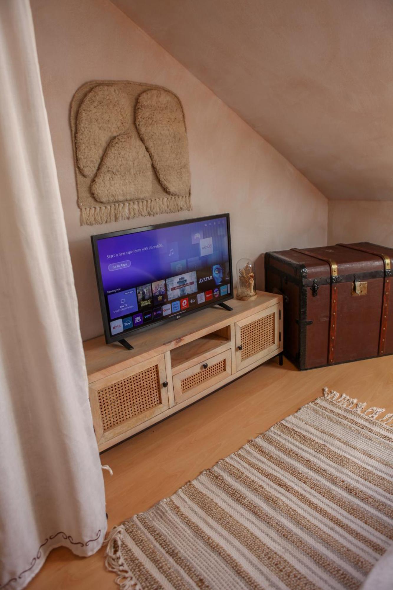 Cozy In The Heart Of The Historic Apartman *